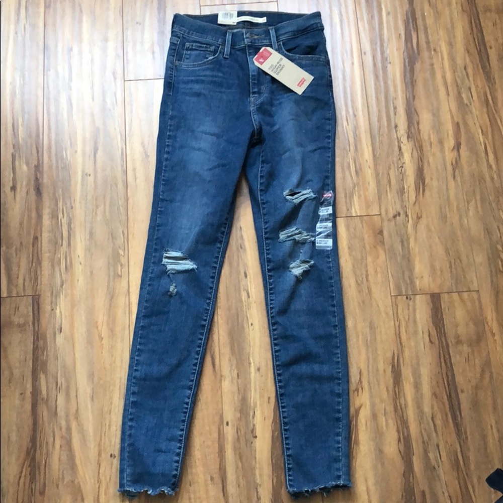 Brand new Levi jeans